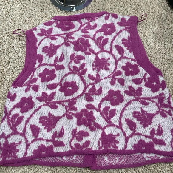Zara Floral Jacquard Knit Vest - Picture 6 of 6